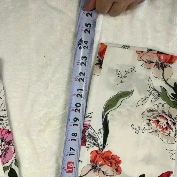 Ann Taylor Petite Cropped Flower Pants with Drawstring Waist - Picture 11 of 11